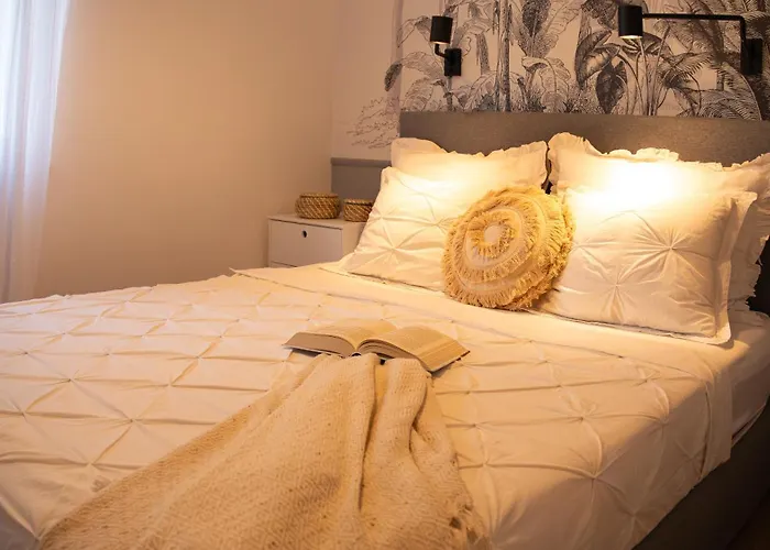 Gacina Apartman Grebastica